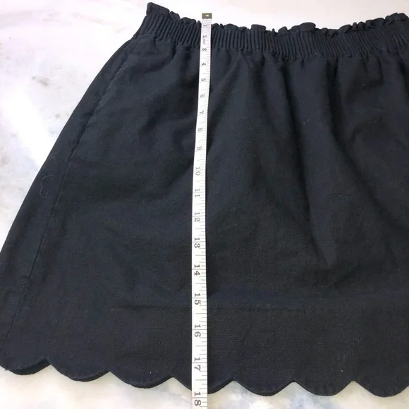 J Crew black linen blend scalloped hem fully lined mini skirt. Size 4 - Picture 9 of 9
